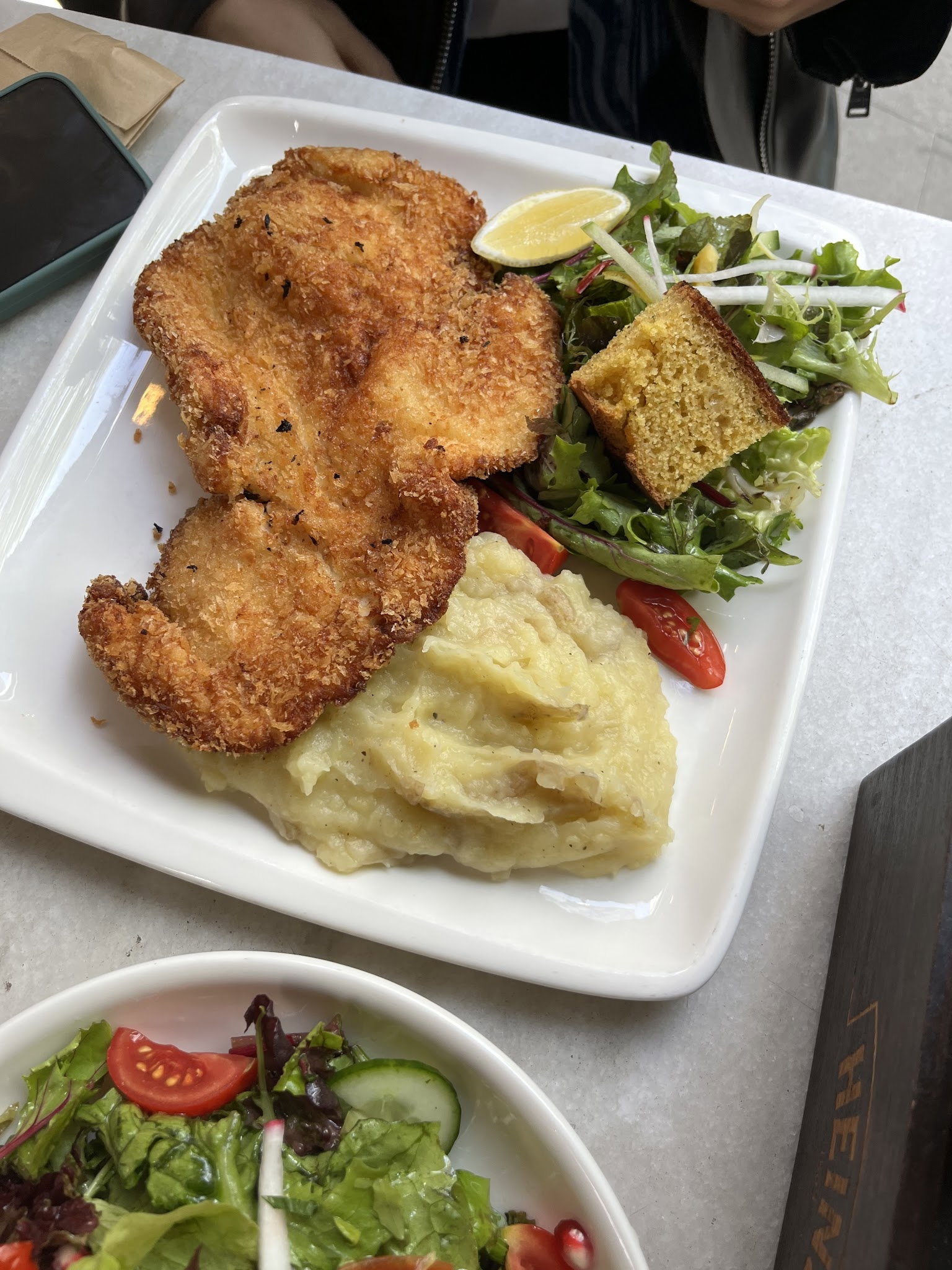 Nefist Cafe & Restaurant