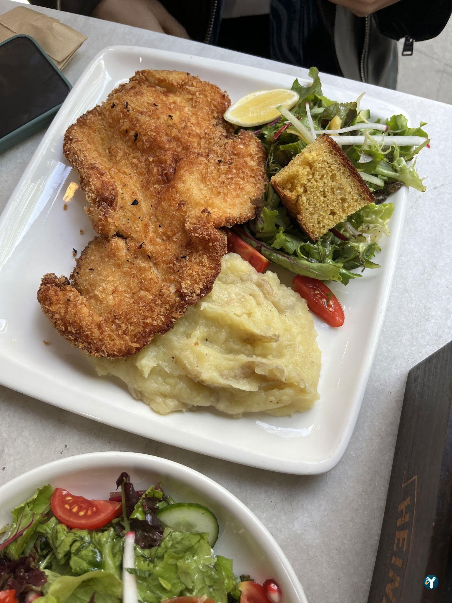 Nefist Cafe & Restaurant