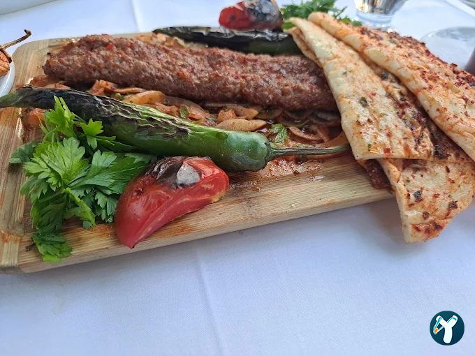 Garson Şükrü Aile Restaurant