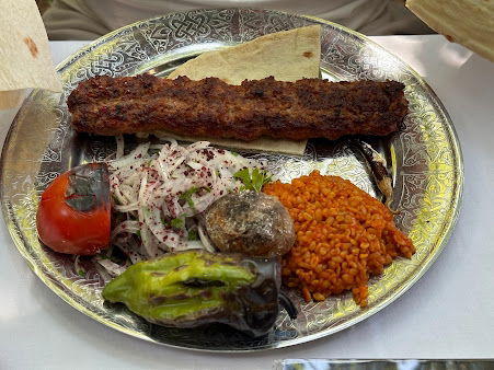 Garson Şükrü Aile Restaurant