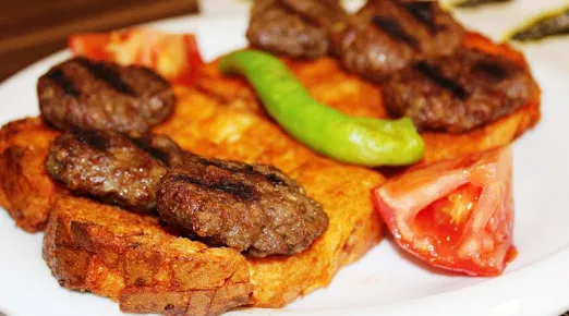 Dinger köfte ve kokoreç resimleri
