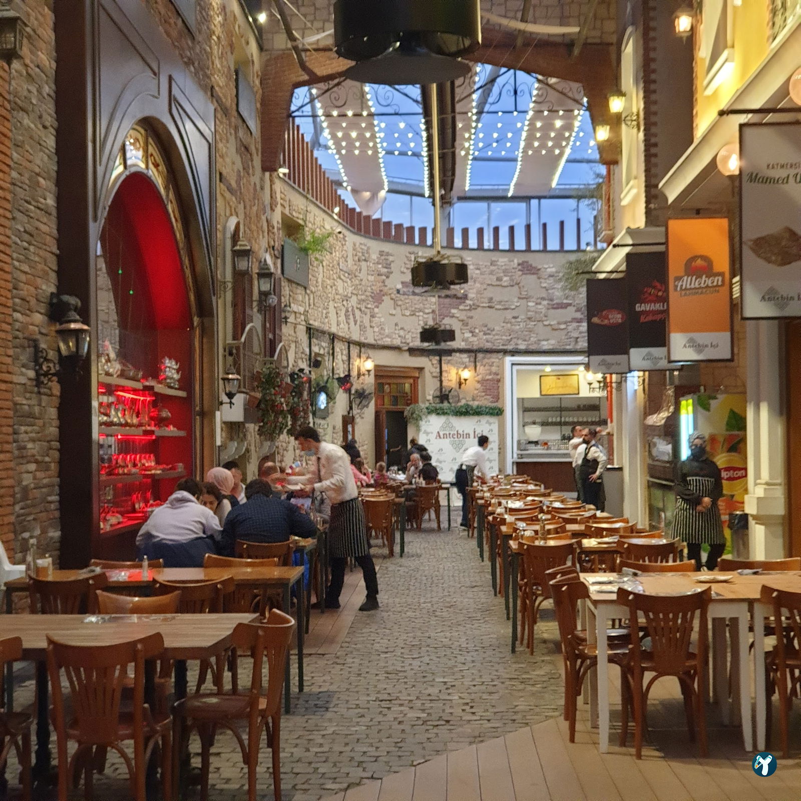 Nostalji Sokağı - Watergarden Ataşehir