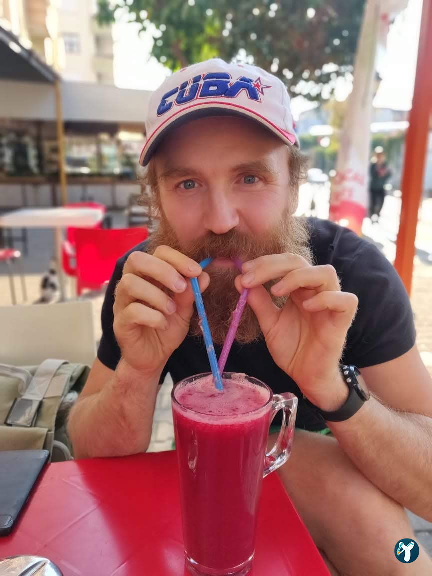 Vitamin Tropicana Cafe
