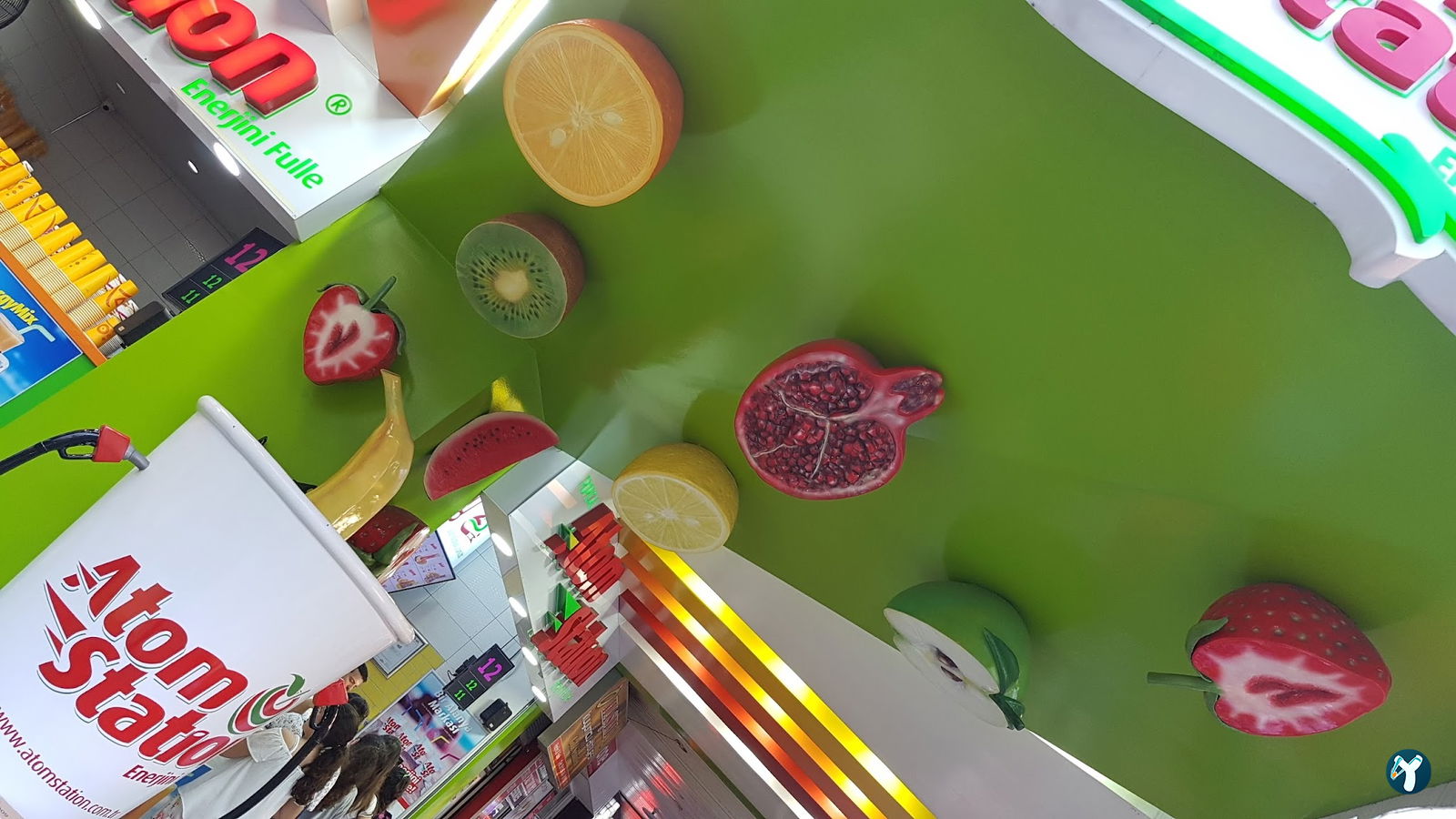 Vitamin Tropicana Cafe