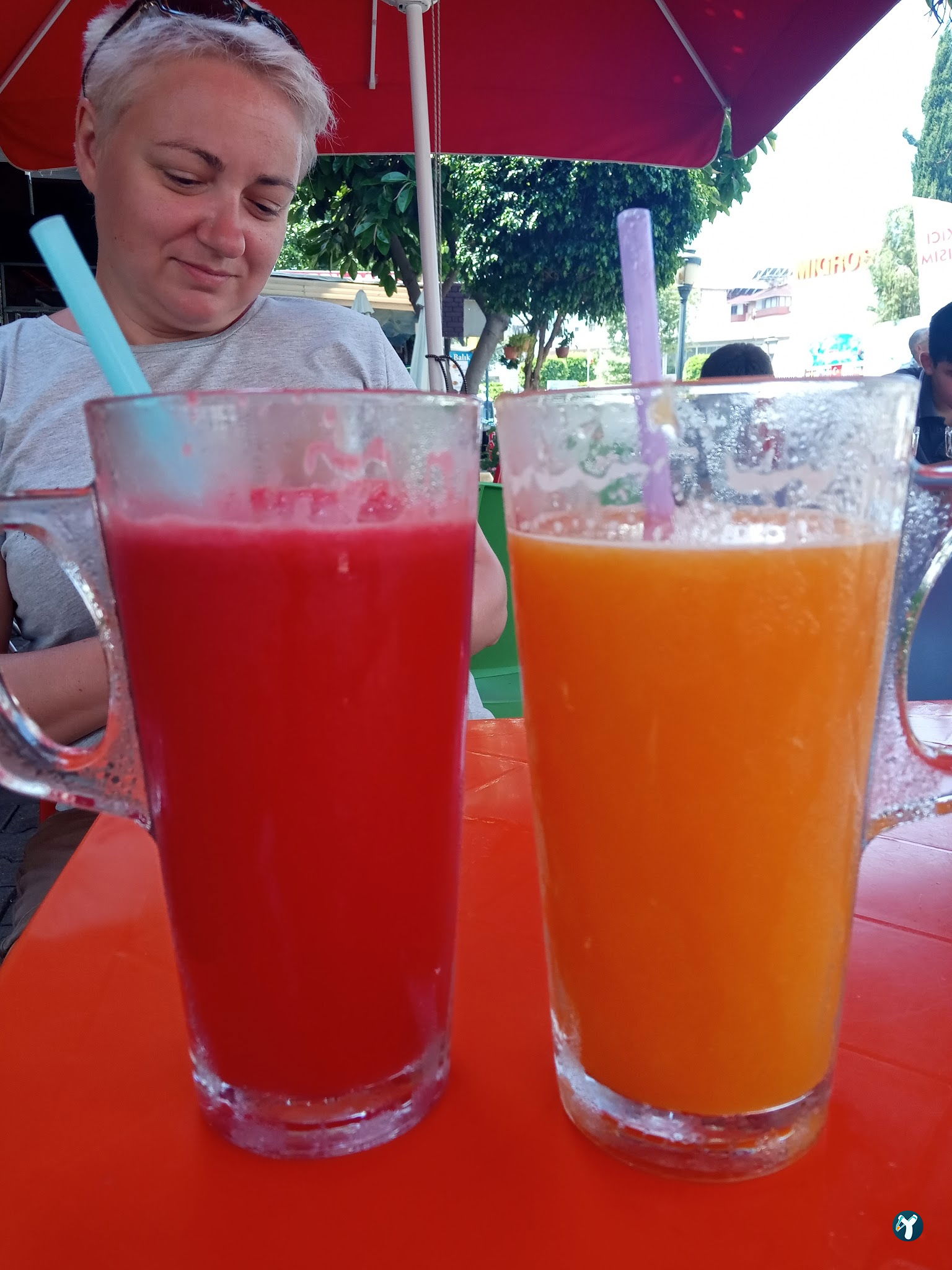 Vitamin Tropicana Cafe