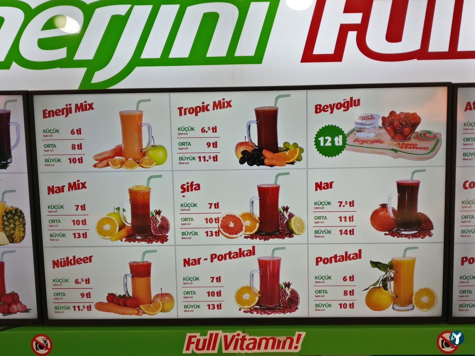 Vitamin Tropicana Cafe