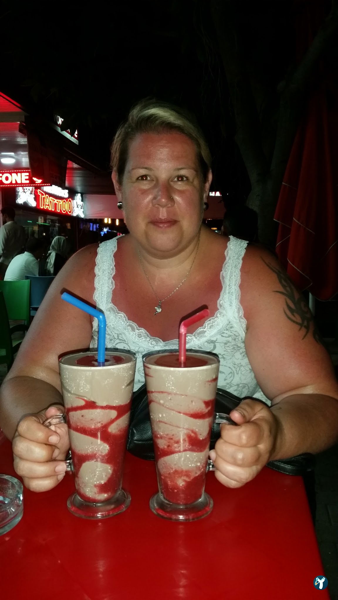 Vitamin Tropicana Cafe