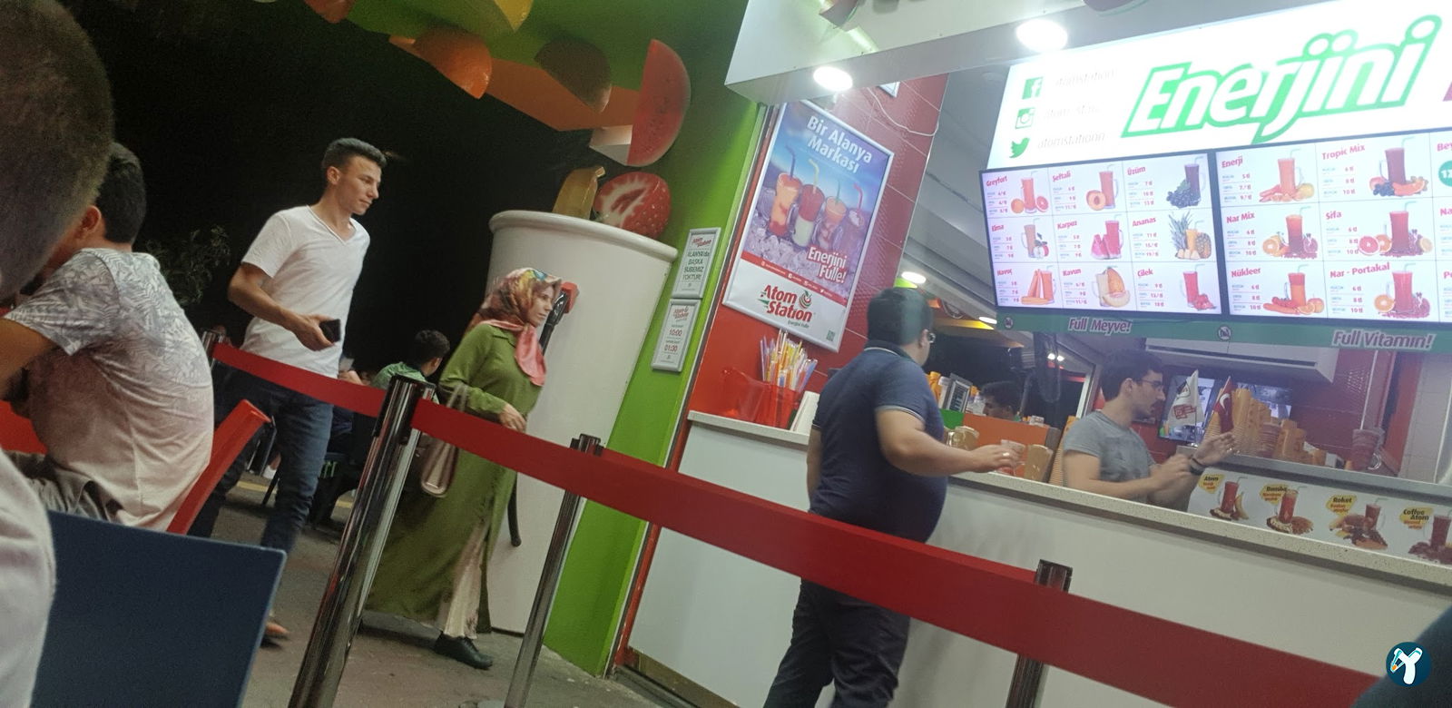 Vitamin Tropicana Cafe