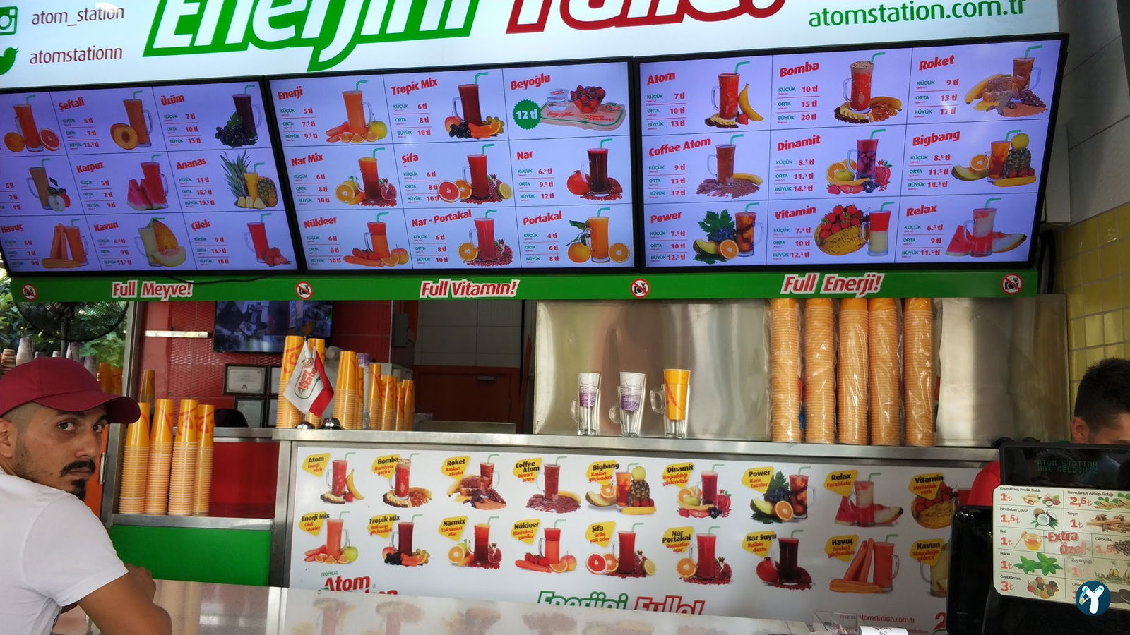 Vitamin Tropicana Cafe