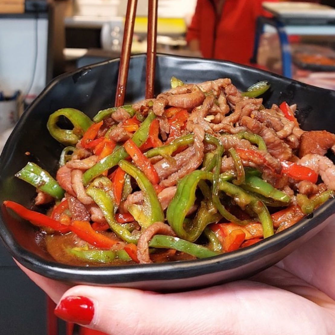 Hai Hai Sushi Bar & Asian Kitchen