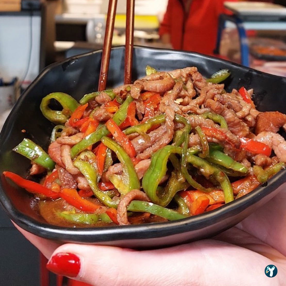 Hai Hai Sushi Bar & Asian Kitchen