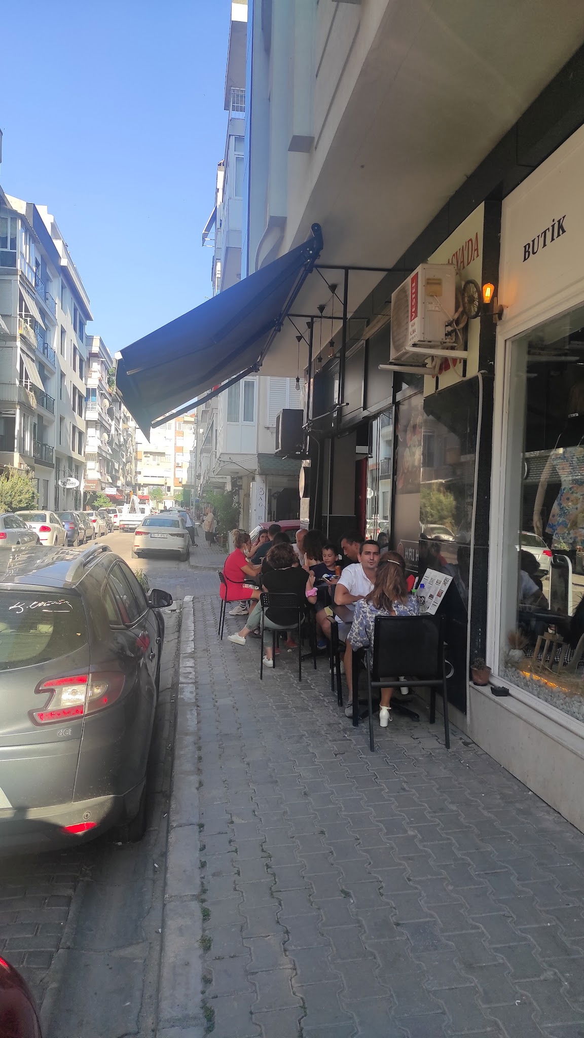 Hai Hai Sushi Bar & Asian Kitchen