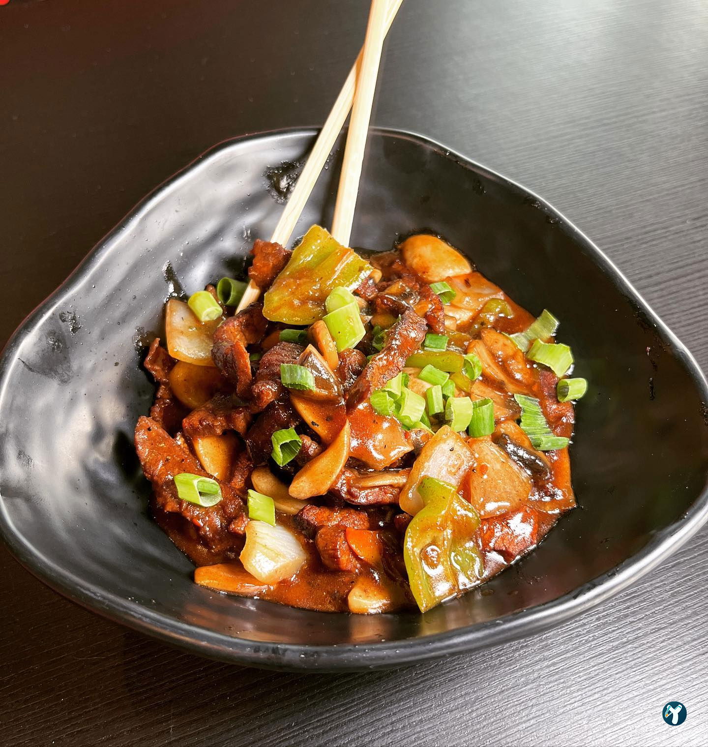 Hai Hai Sushi Bar & Asian Kitchen