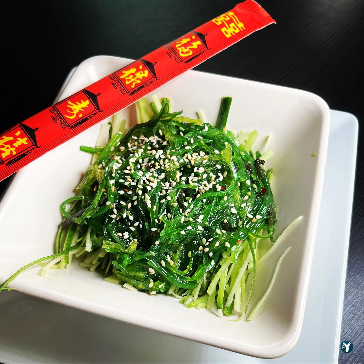 Hai Hai Sushi Bar & Asian Kitchen