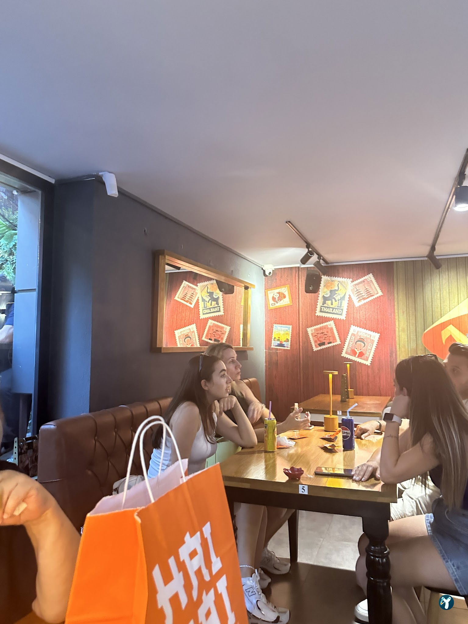 Hai Hai Sushi Bar & Asian Kitchen