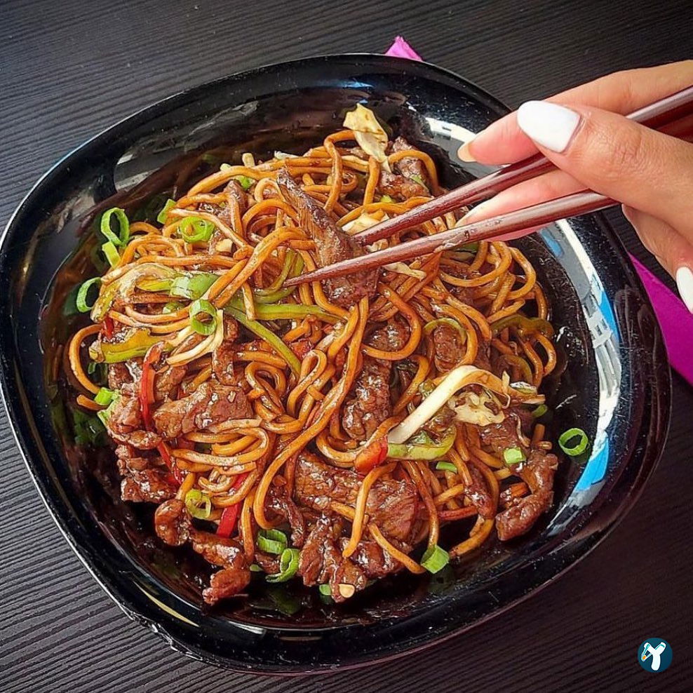 Hai Hai Sushi Bar & Asian Kitchen