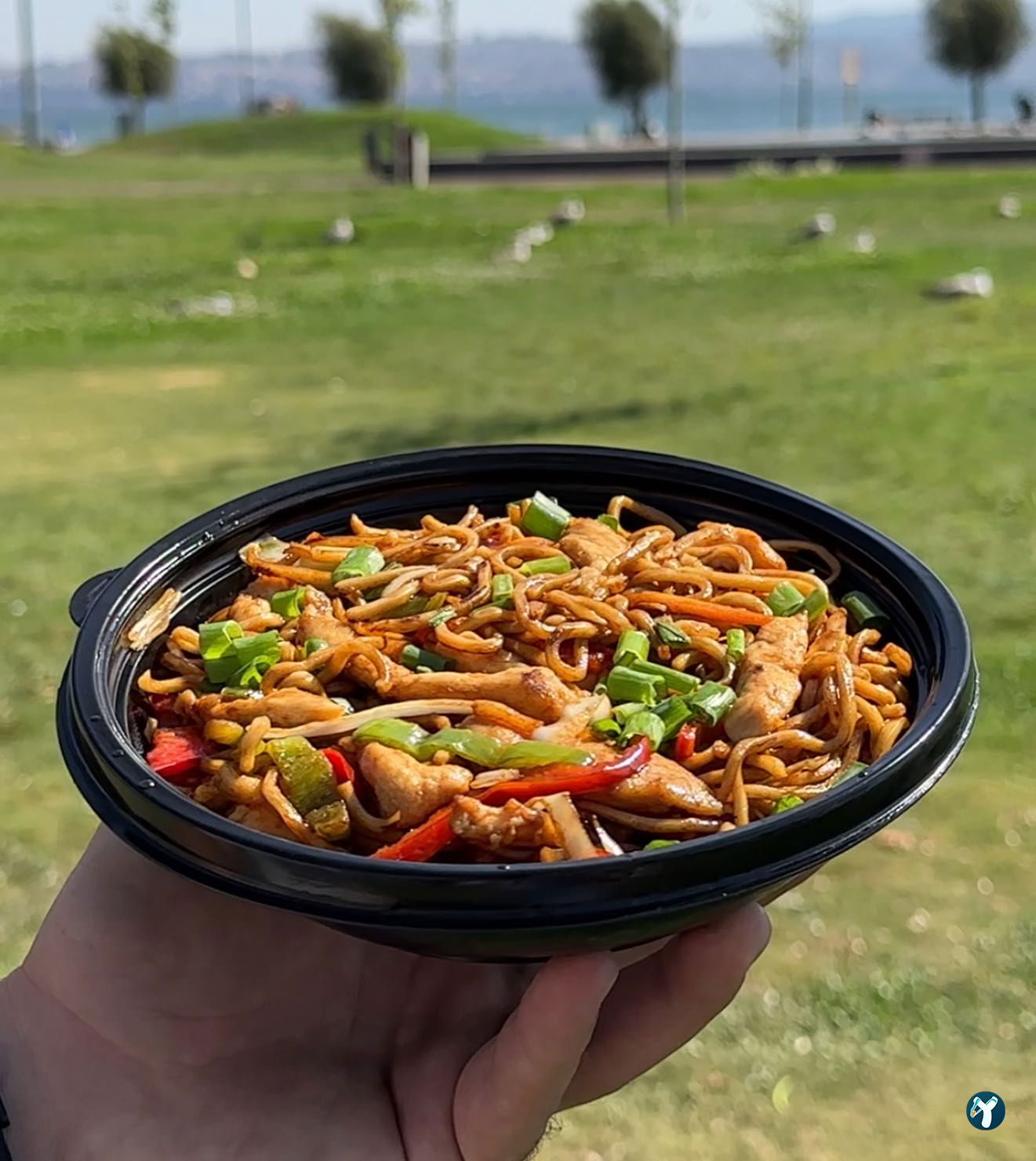 Hai Hai Sushi Bar & Asian Kitchen