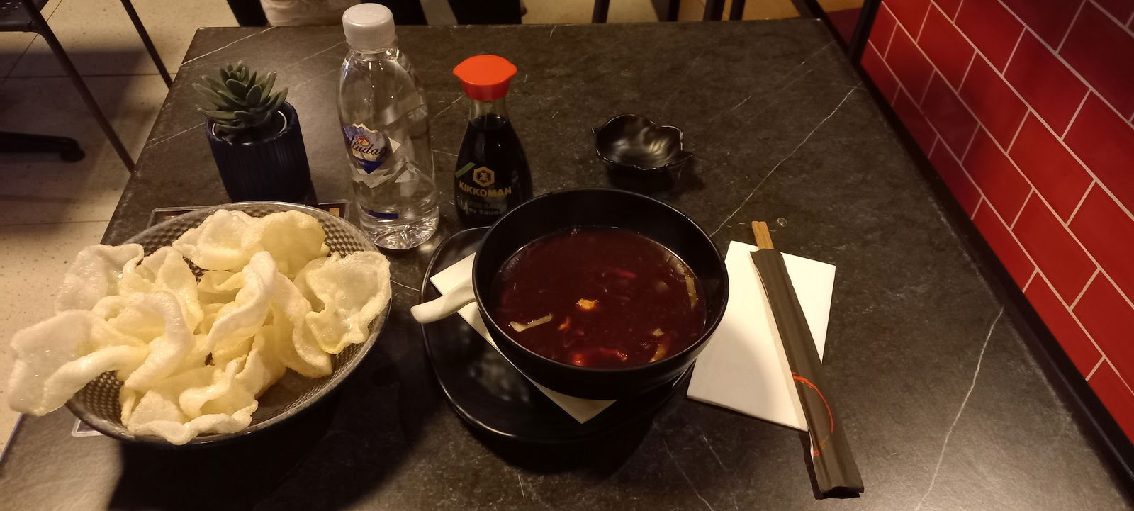 Hai Hai Sushi Bar & Asian Kitchen