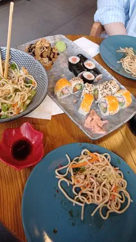 Hai Hai Sushi Bar & Asian Kitchen resimleri