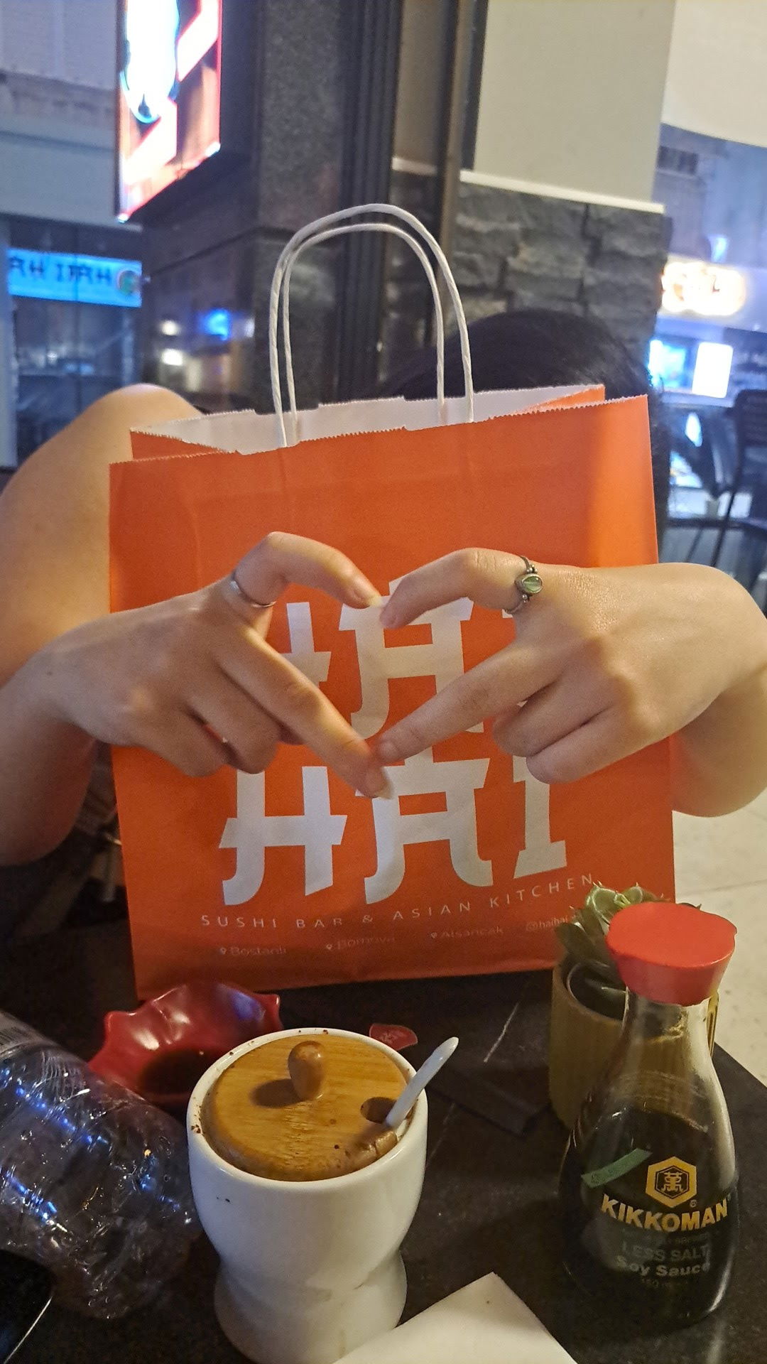 Hai Hai Sushi Bar & Asian Kitchen