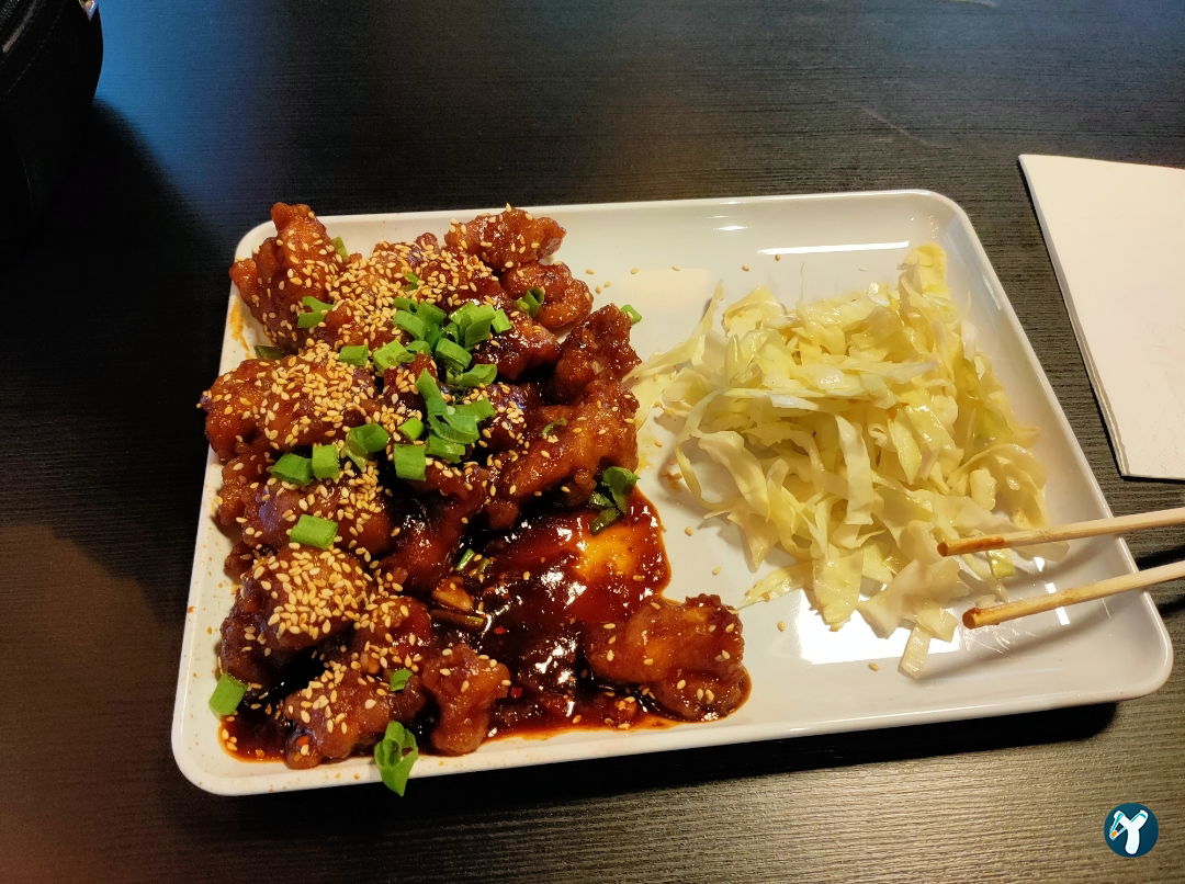 Hai Hai Sushi Bar & Asian Kitchen