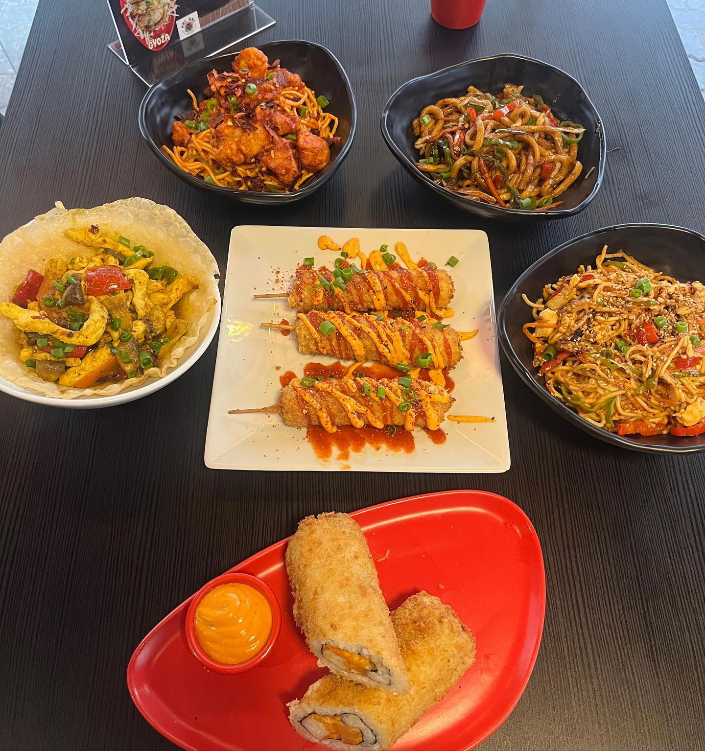 Hai Hai Sushi Bar & Asian Kitchen