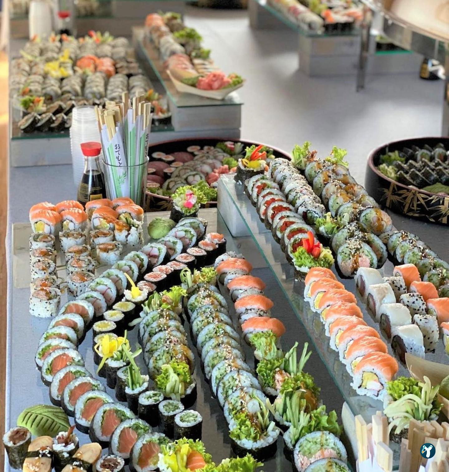 Hai Hai Sushi Bar & Asian Kitchen