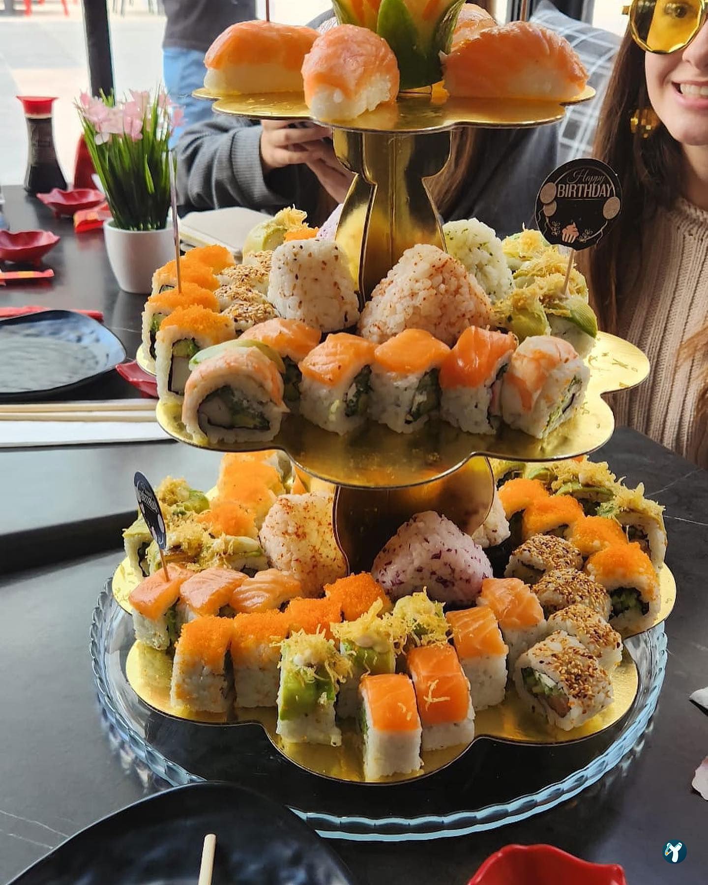 Hai Hai Sushi Bar & Asian Kitchen