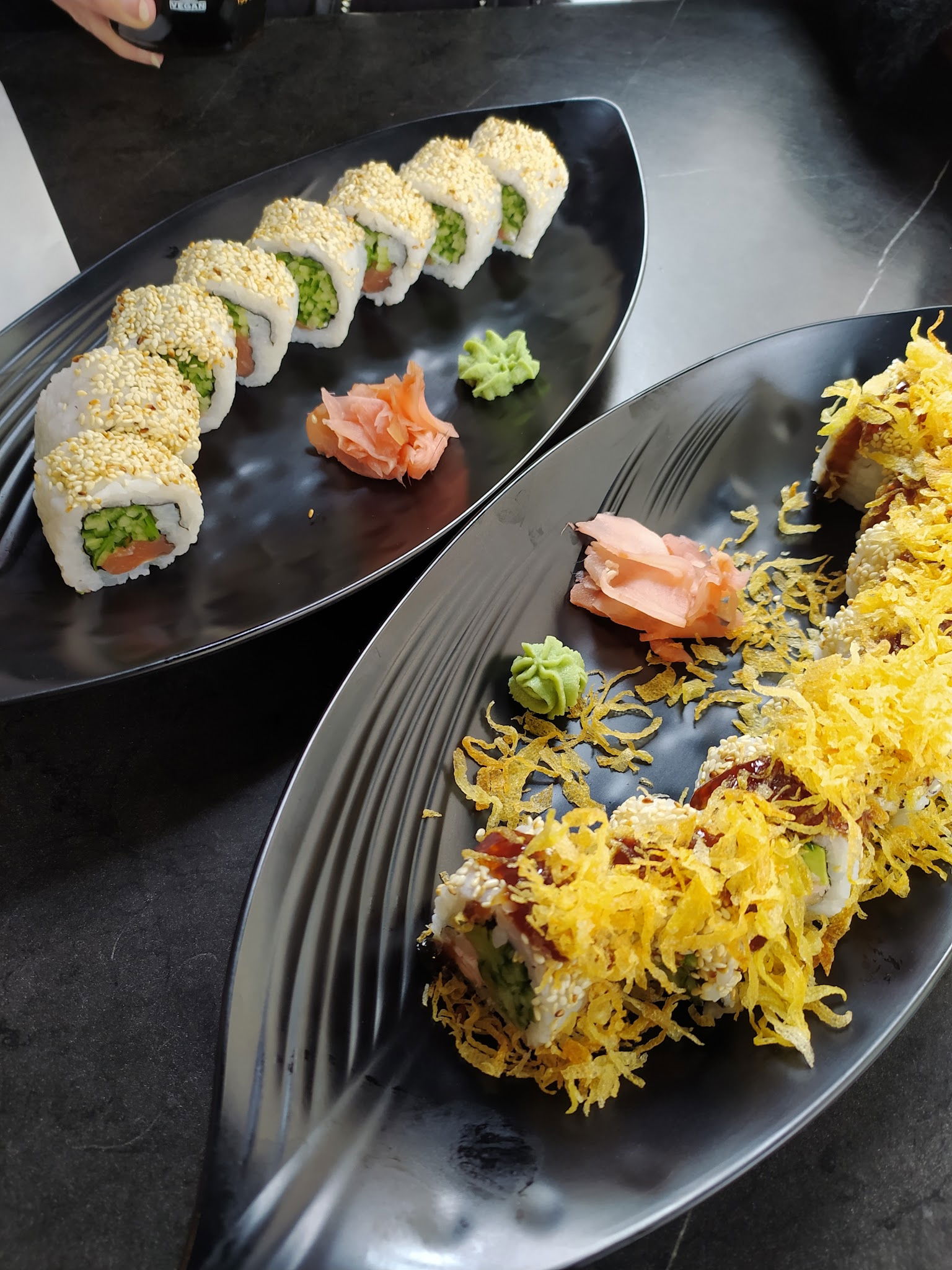 Hai Hai Sushi Bar & Asian Kitchen