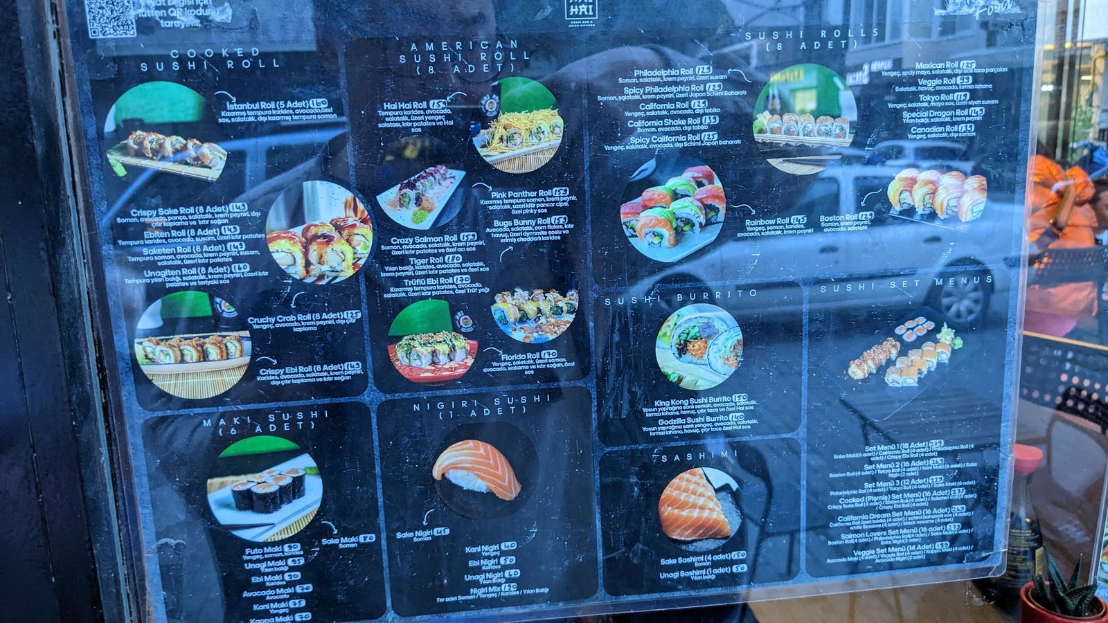 Hai Hai Sushi Bar & Asian Kitchen