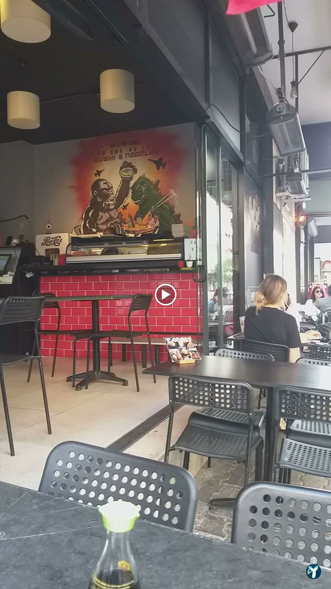 Hai Hai Sushi Bar & Asian Kitchen