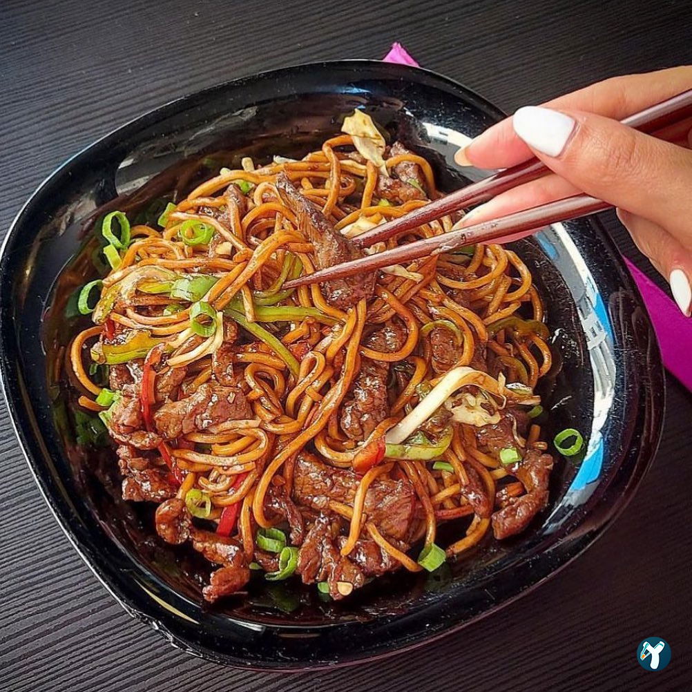 Hai Hai Sushi Bar & Asian Kitchen