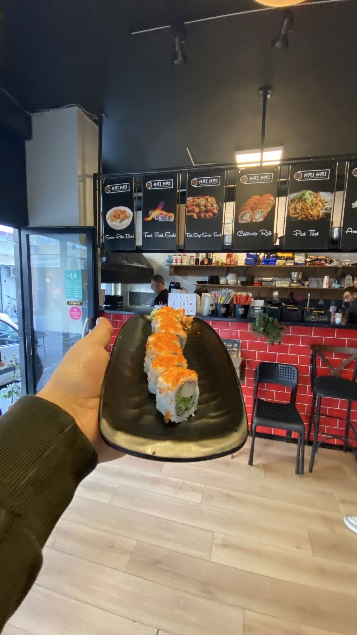 Hai Hai Sushi Bar & Asian Kitchen