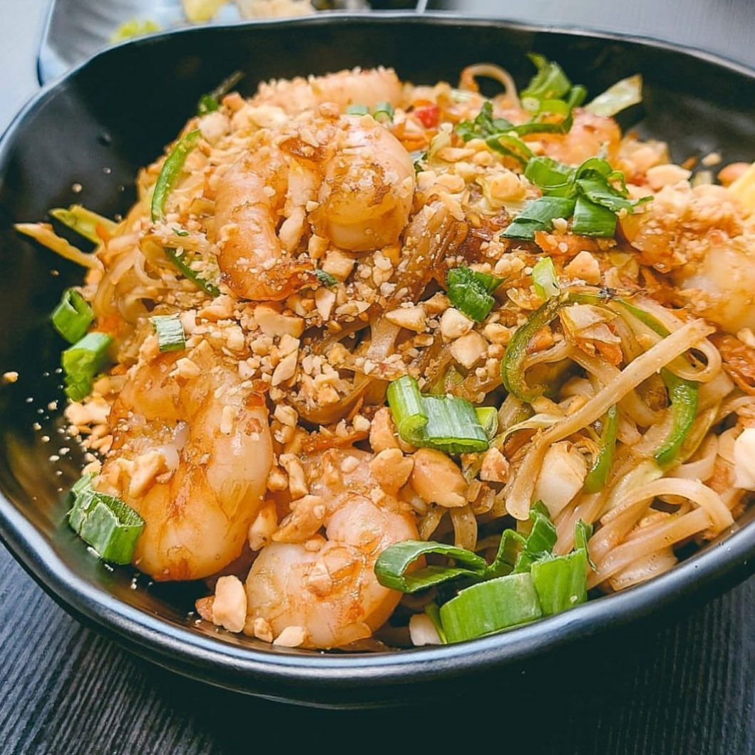 Hai Hai Sushi Bar & Asian Kitchen