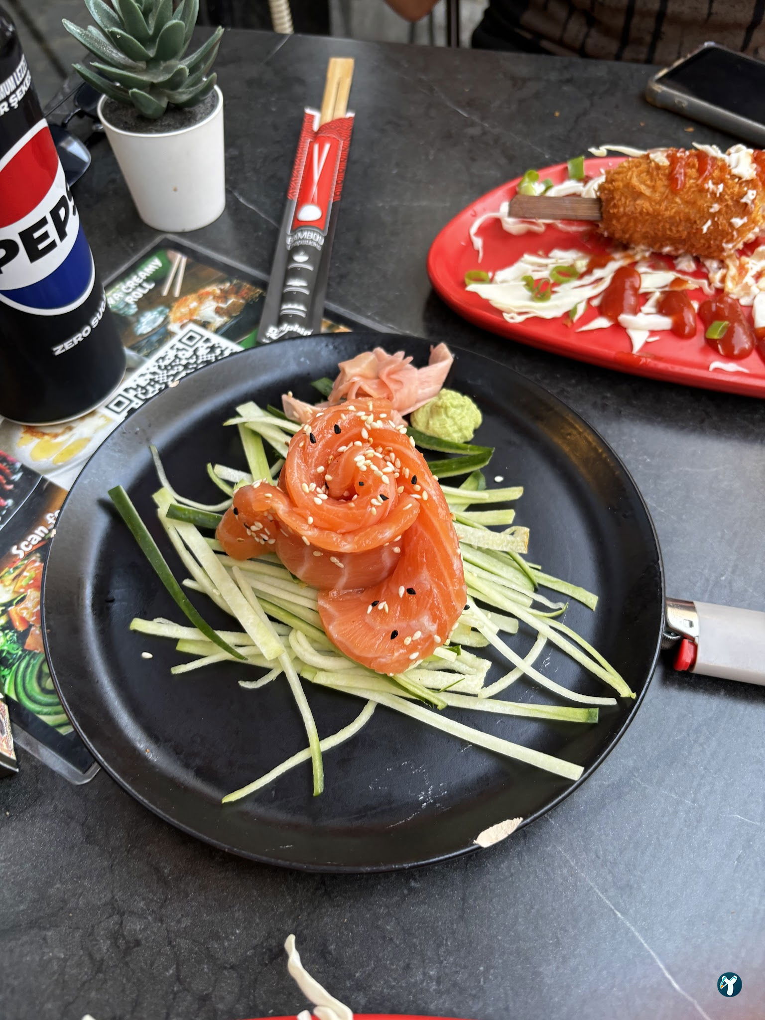 Hai Hai Sushi Bar & Asian Kitchen