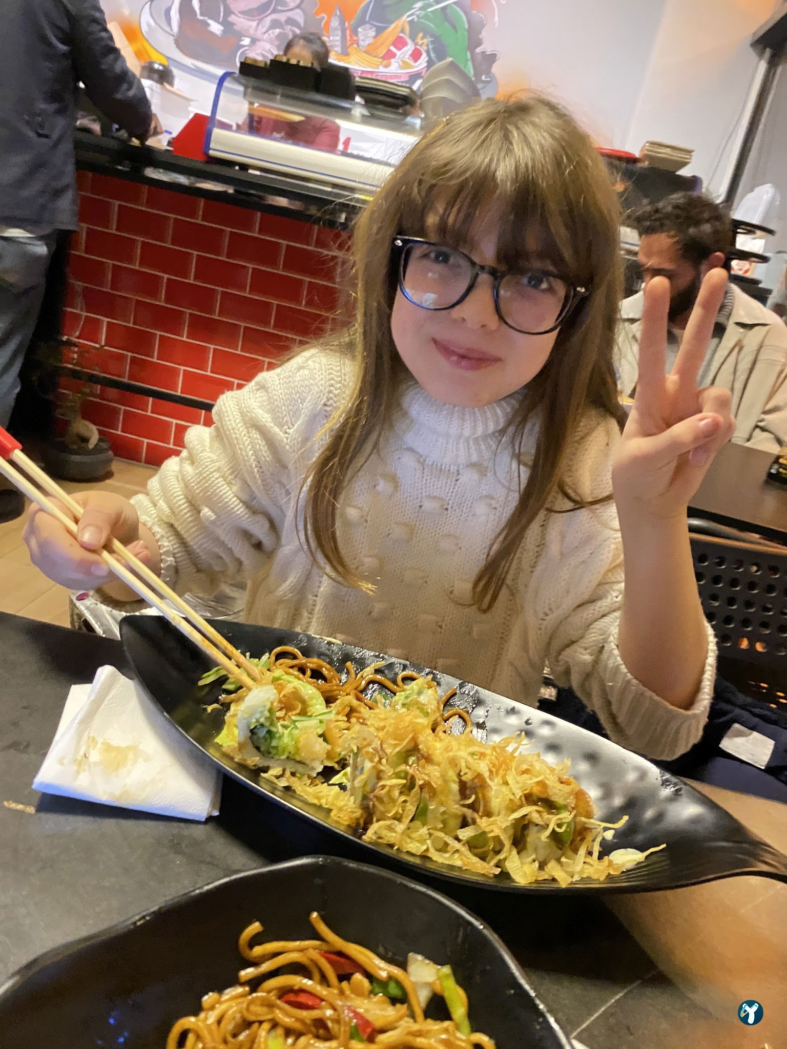 Hai Hai Sushi Bar & Asian Kitchen