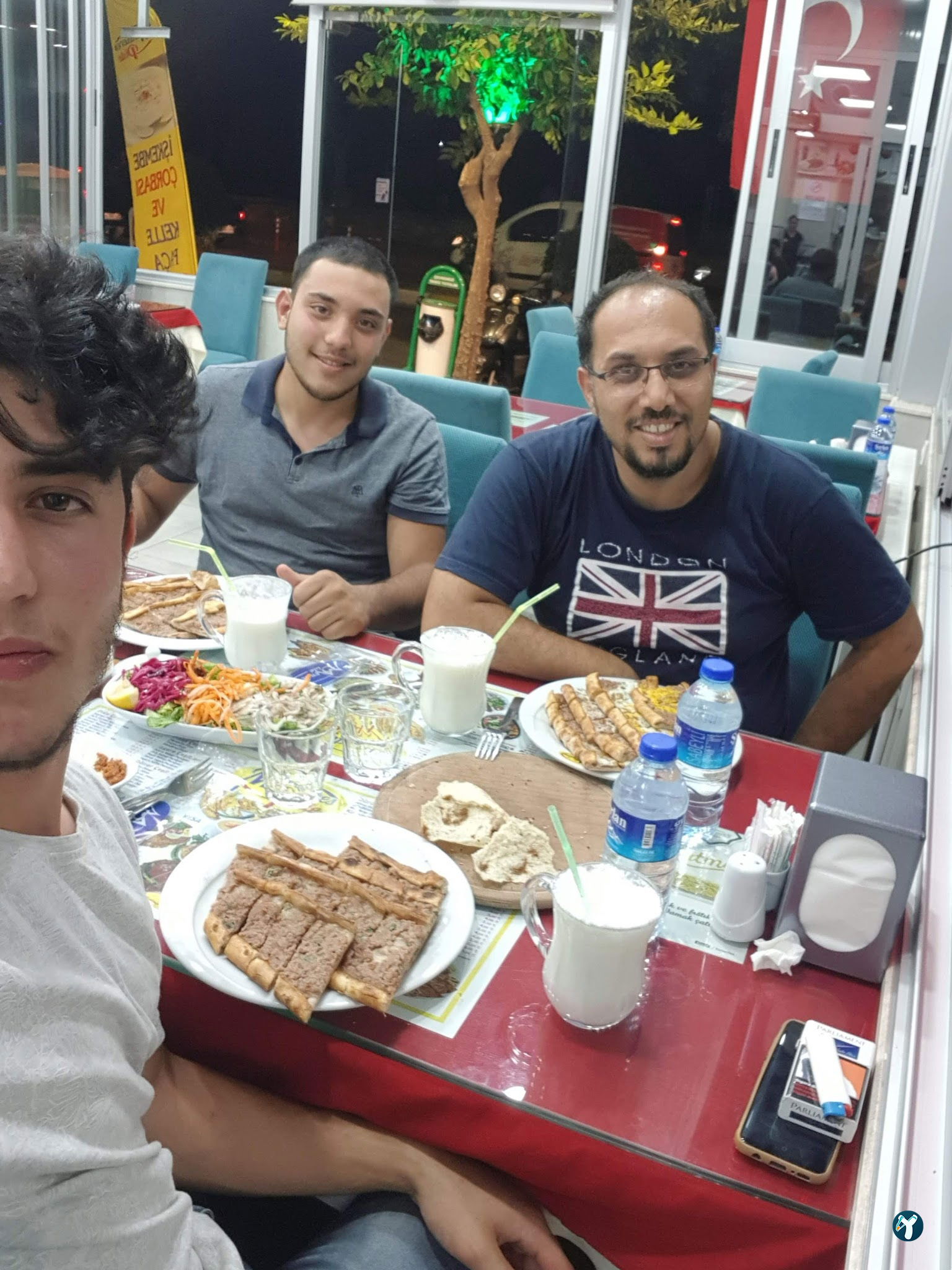 Menderes Pide Salonu