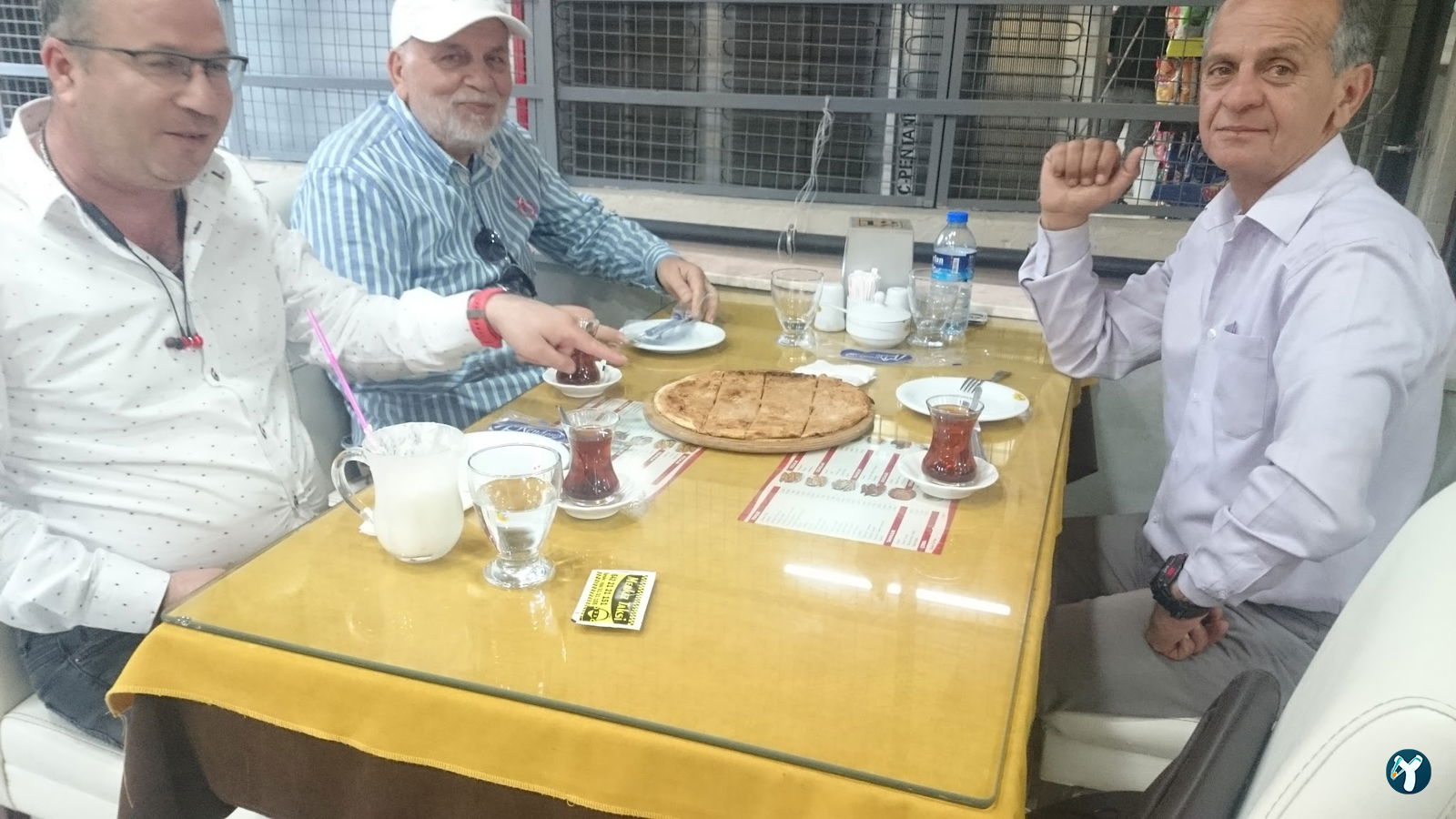 Menderes Pide Salonu