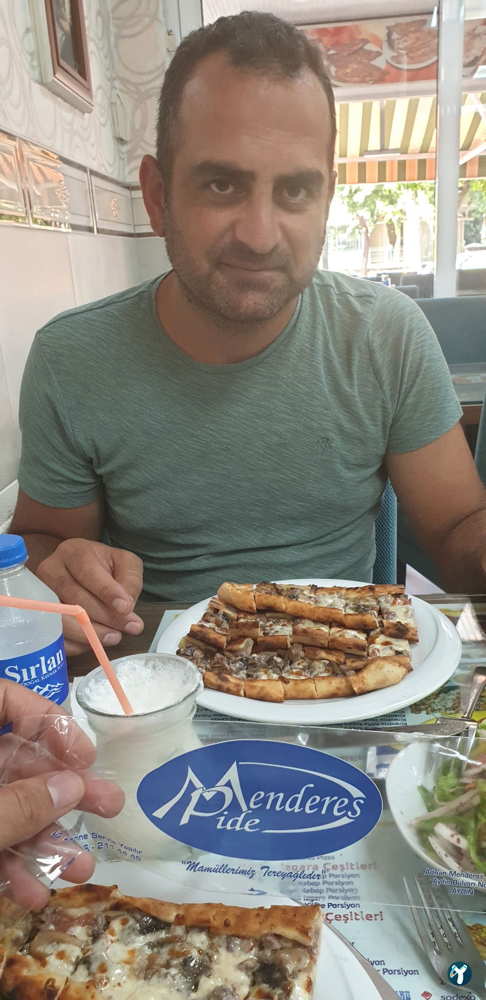 Menderes Pide Salonu