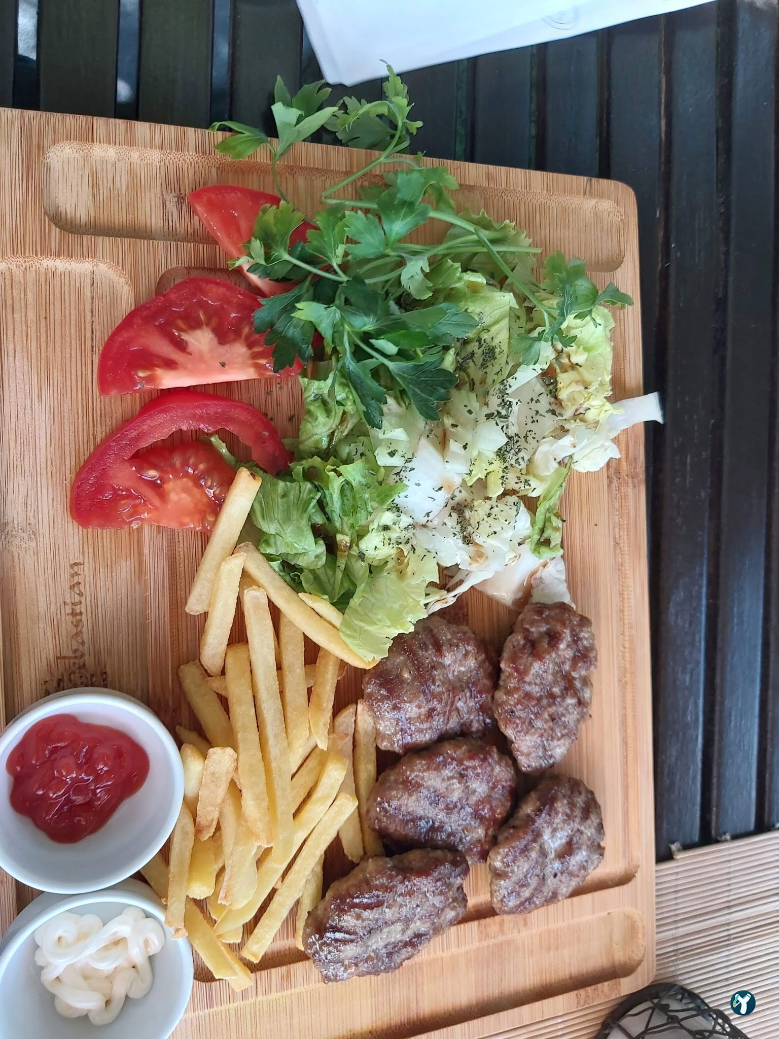 Mami Boutique& Restaurant