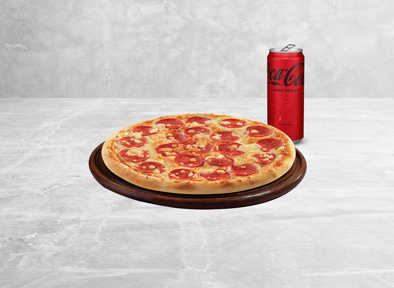 Orta Boy Pizza + Kutu İçecek Fırsatı