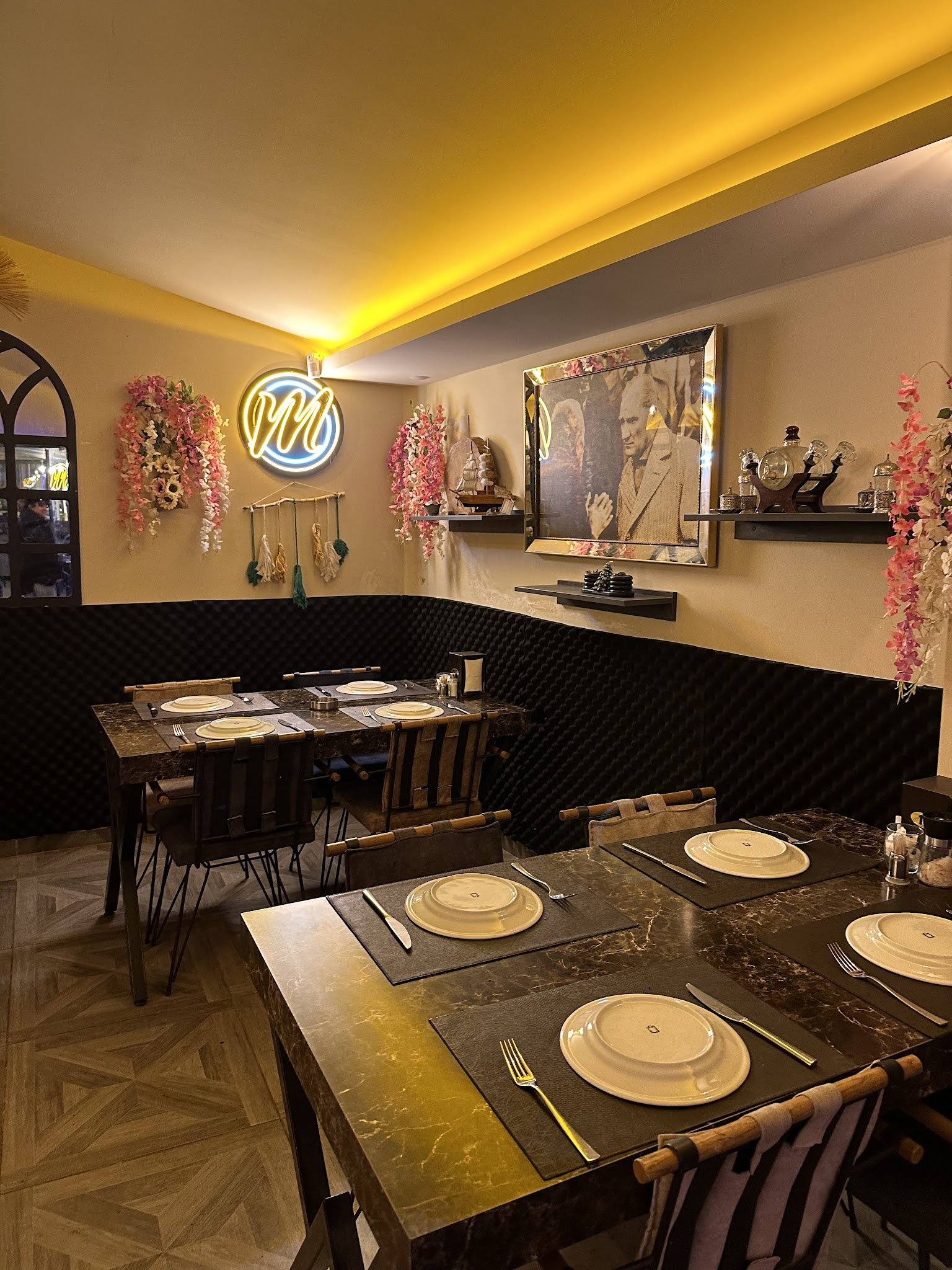 Mi̇sket Restaurant