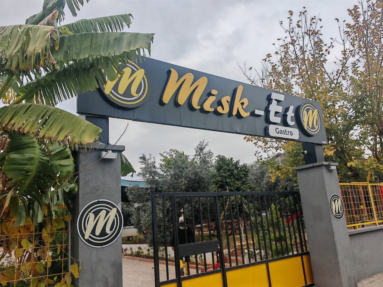 Mi̇sket Restaurant