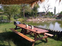 Boncuk Göl Restaurant slix
