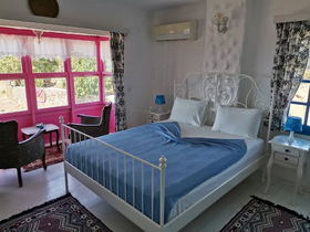 Gülnar Sultan Taş Konak Küçük Otel & Rum Meyhanesi