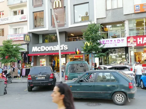 Mcdonald'S Zeytinburnu 58. Bulvar resimleri