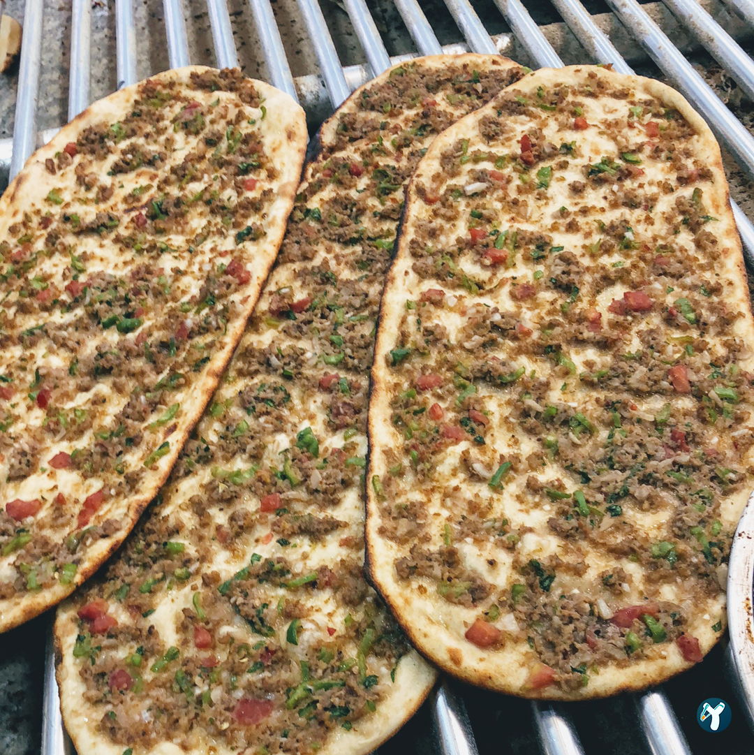 Hira Kebap Pide Lahmacun Ve Döner Salonu