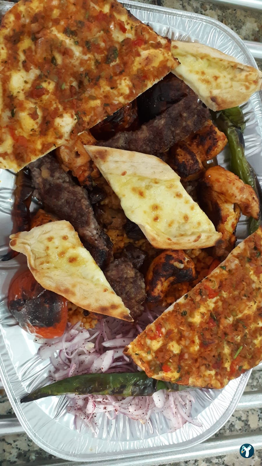 Hira Kebap Pide Lahmacun Ve Döner Salonu