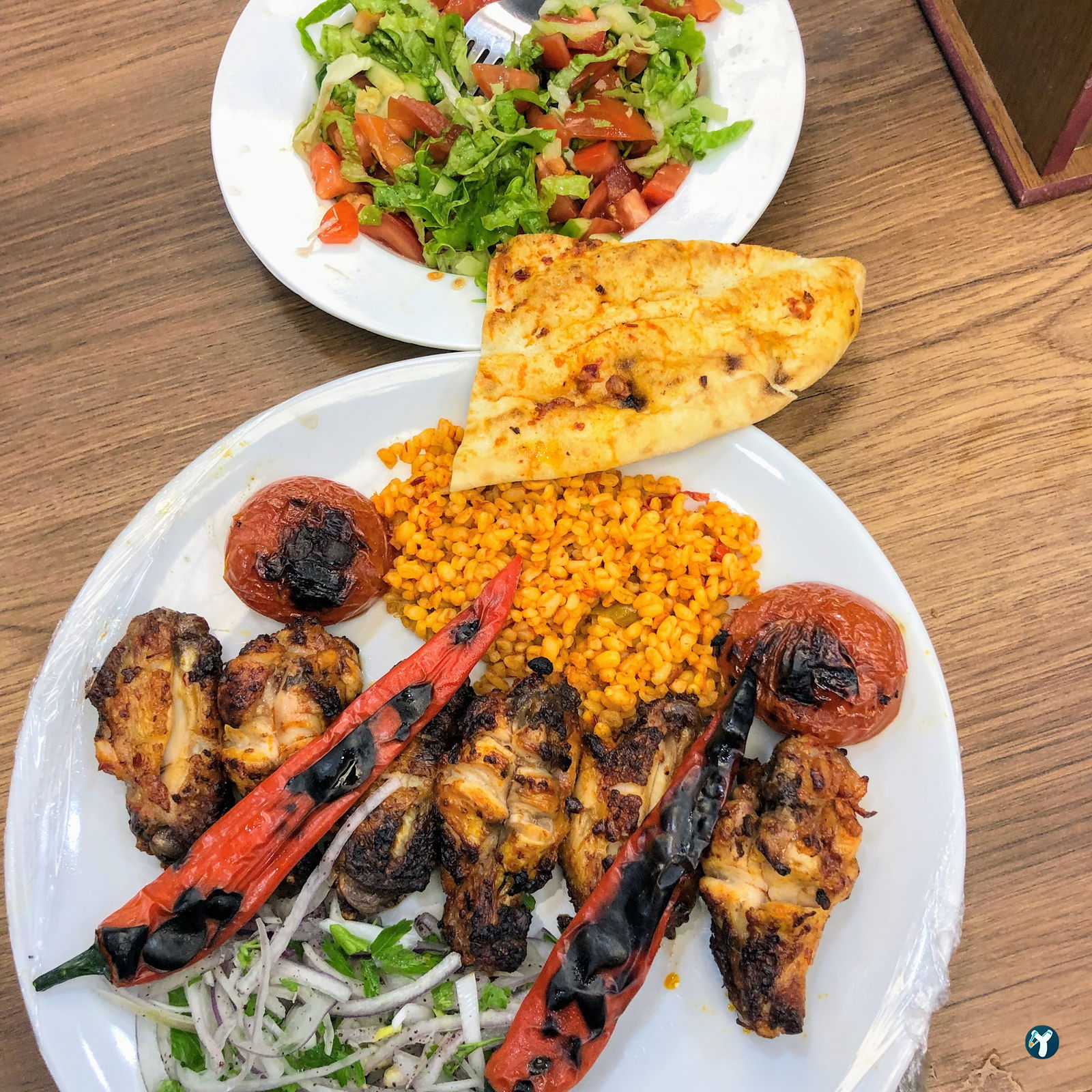 Hira Kebap Pide Lahmacun Ve Döner Salonu
