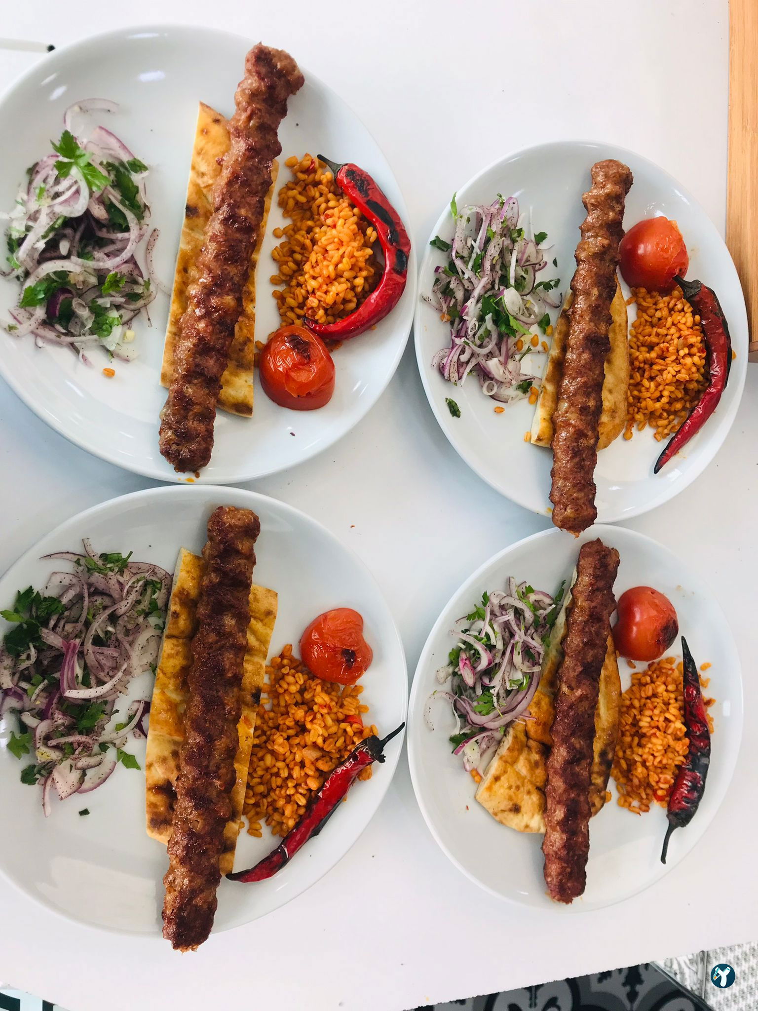 Hira Kebap Pide Lahmacun Ve Döner Salonu